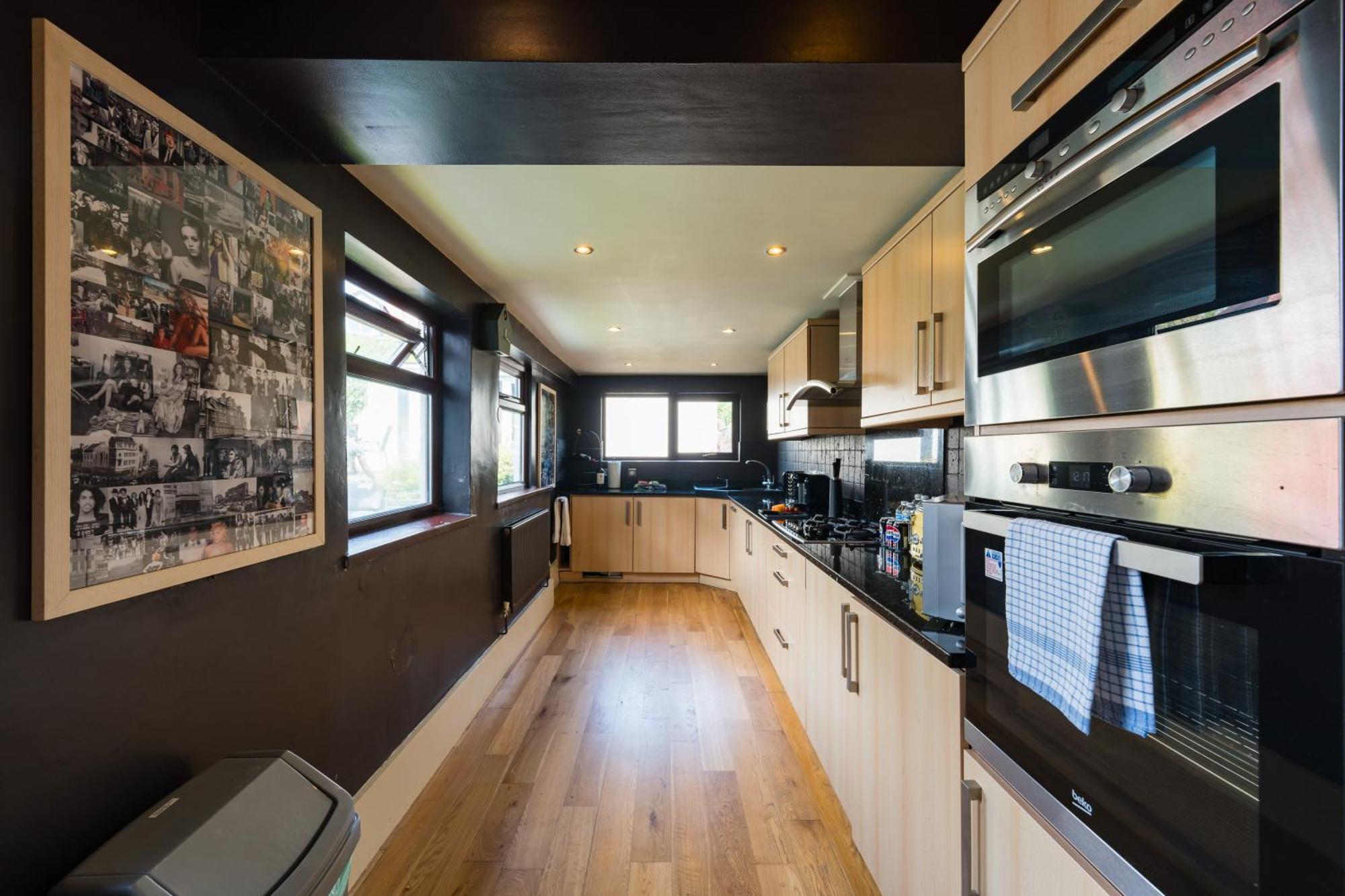 City Retreat, Spacious 4 Bed House, Games Room, Parking, Hot Tub & Bbq Cardiff Dış mekan fotoğraf