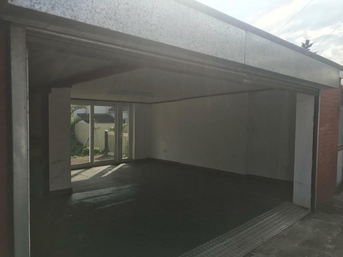 City Retreat, Spacious 4 Bed House, Games Room, Parking, Hot Tub & Bbq Cardiff Dış mekan fotoğraf